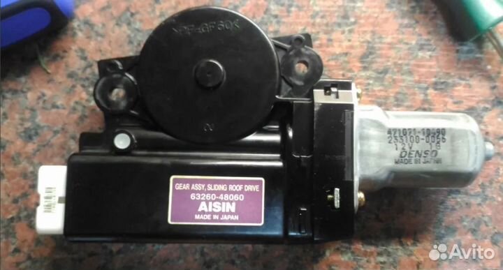 Эл. мотор люка тойота 63260-48060