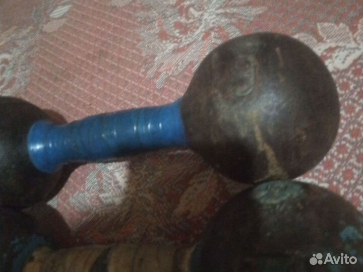 Две гантели по 9 кг