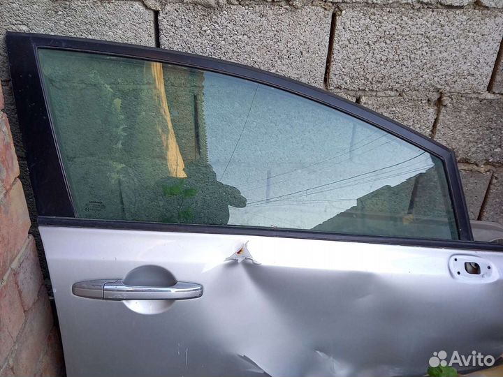 Стекло правой двери honda civic 4D блок и обшивка