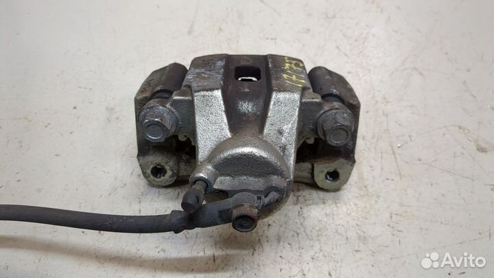 Суппорт Toyota Tundra, 2011