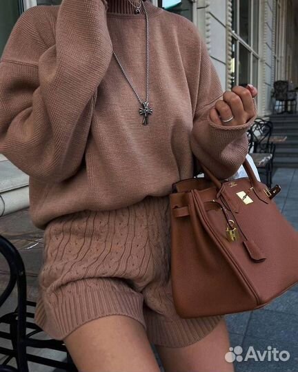 Костюм женский