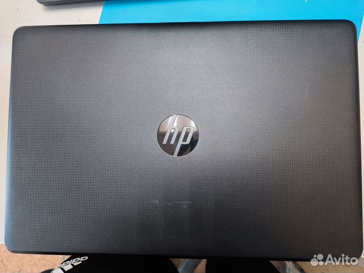 Ноутбук HP 15-ra050ur