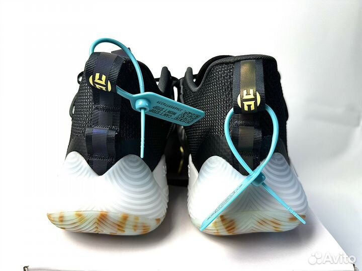 Кроссовки Adidas Harden Stepback 3