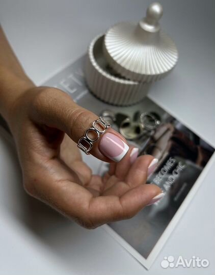 Маникюр с покрытием. Укрепление ногтей