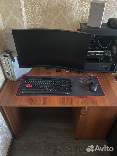 Компьютерный стол