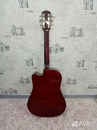 Акустическая гитара