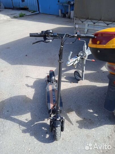 Самокат взрослый электрический бу