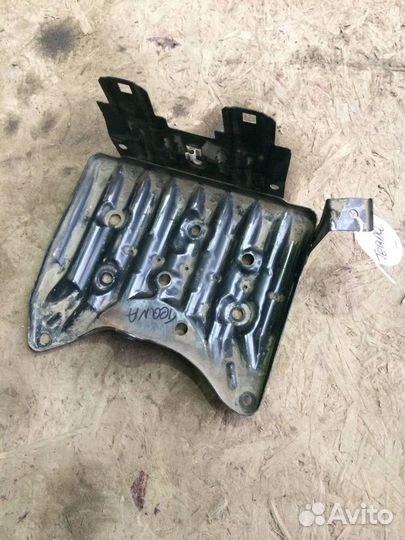 Площадка акб Nissan Teana J31