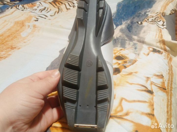 Лыжные ботинки