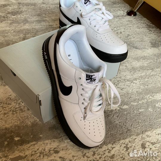 Роспись кроссовок