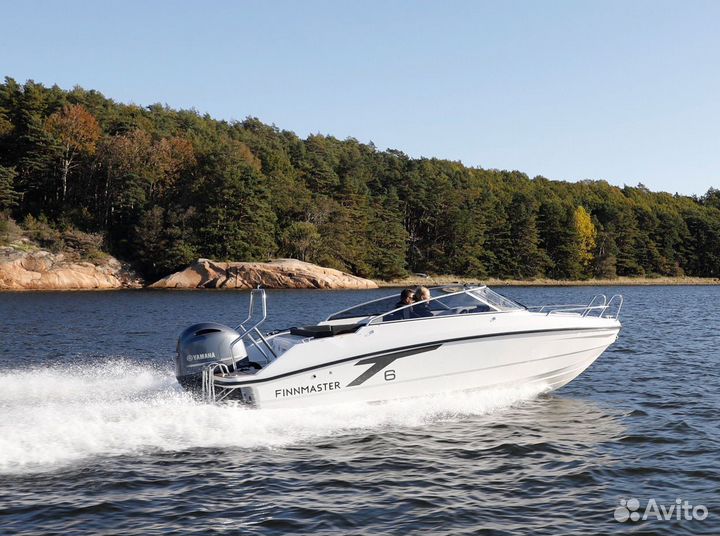Финский катер Finnmaster T6 с носовой каютой