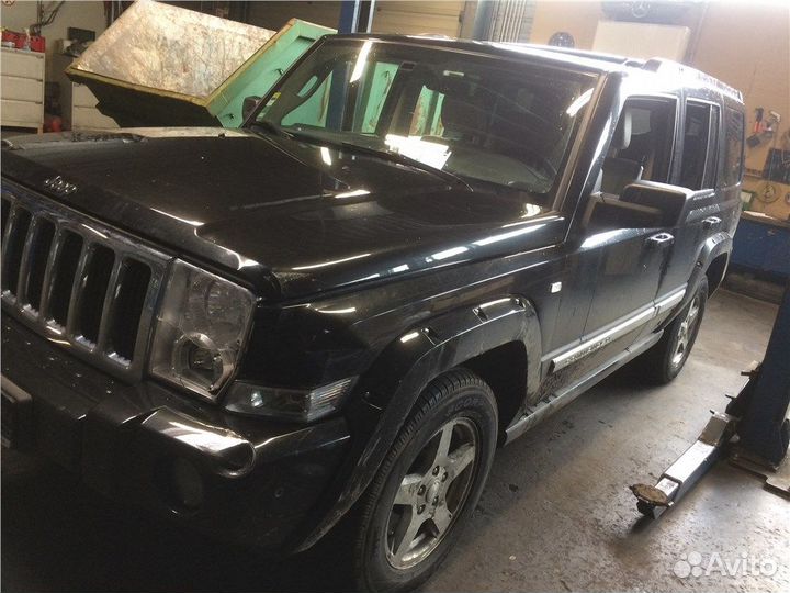 Разбор на запчасти Jeep Commander 2006-2010