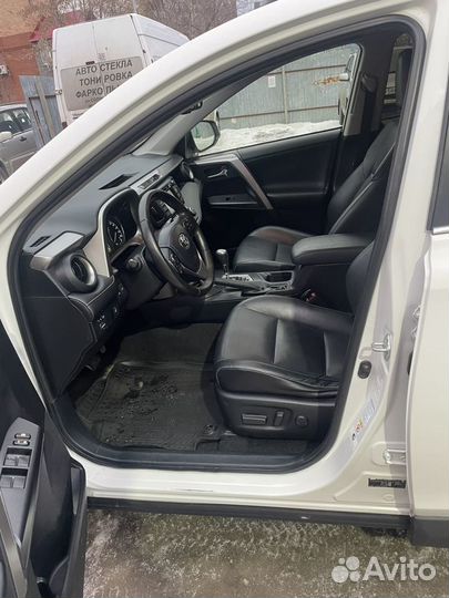 Toyota RAV4 2.0 CVT, 2015, 137 000 км