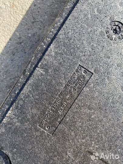 Ящик для инструментов левый;правый Ford Focus III