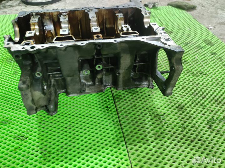 Блок цилиндров Peugeot 308 1.6 EP6