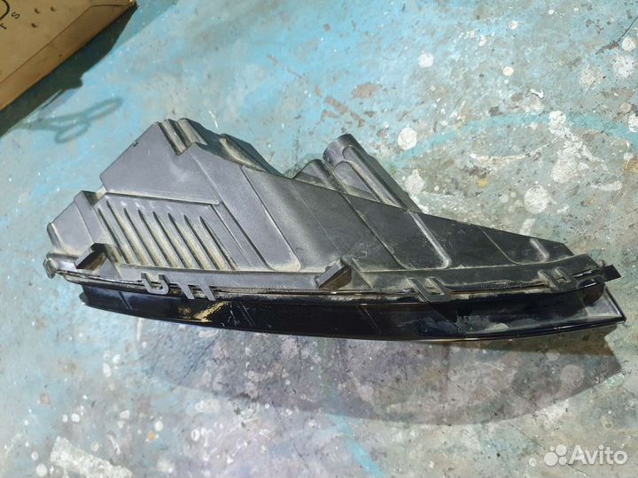 Противотуманная фара Skoda Rapid правая 60U941700