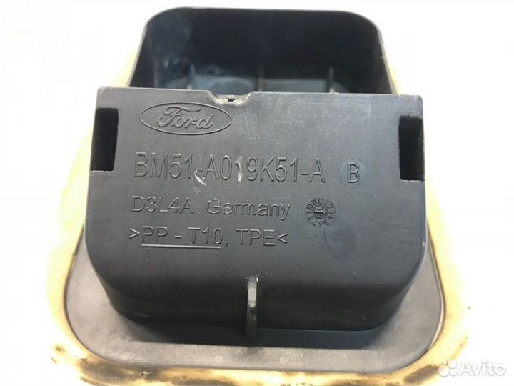 Решетка вентиляционная левая Ford Focus 3 хетчбек