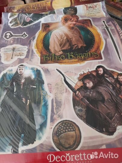 Наклейки на стену