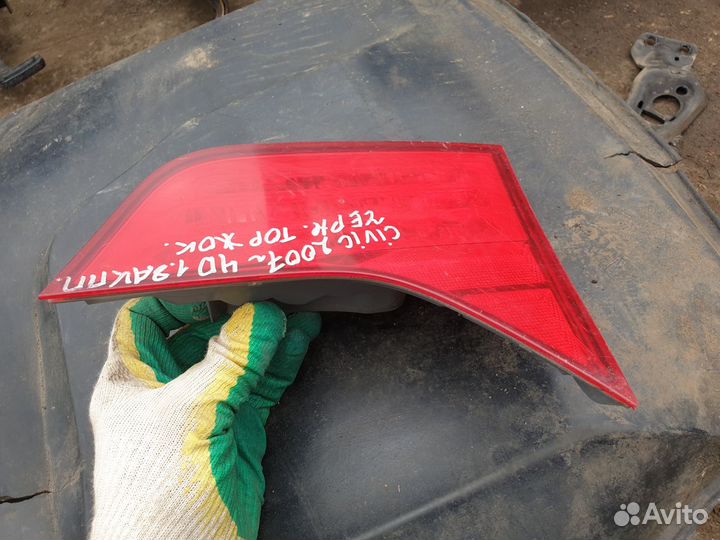 Фонарь задний внутренний правый Honda Civic 4D