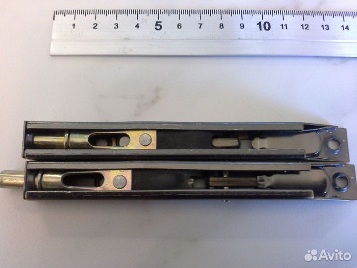 Мебельная фурнитура ригель / шпингалет