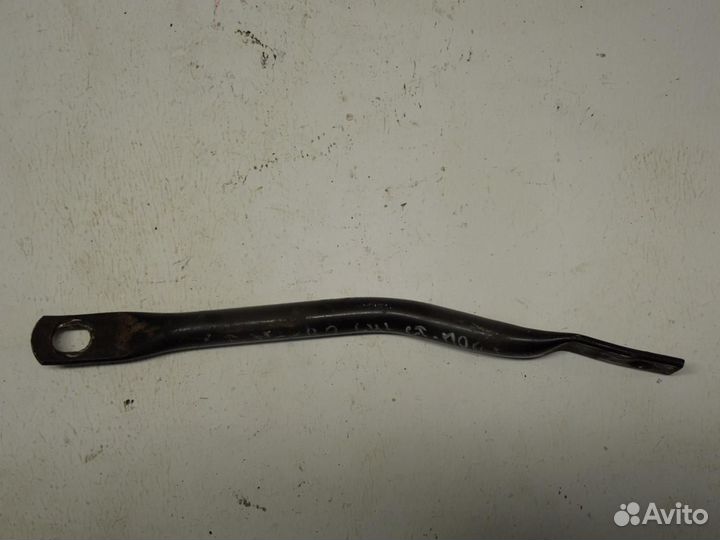 Кронштейн передней балки Sandero 2009-2014