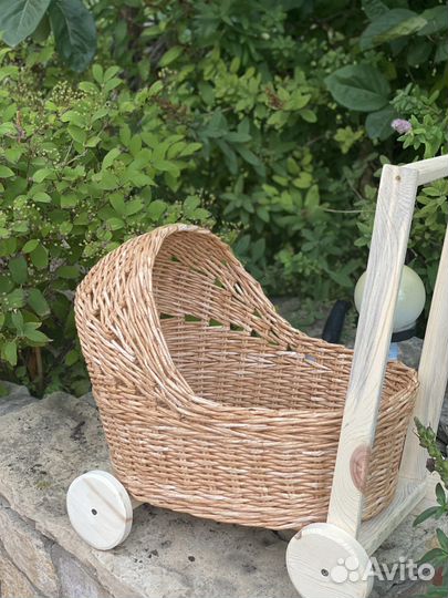 Игрушечная коляска