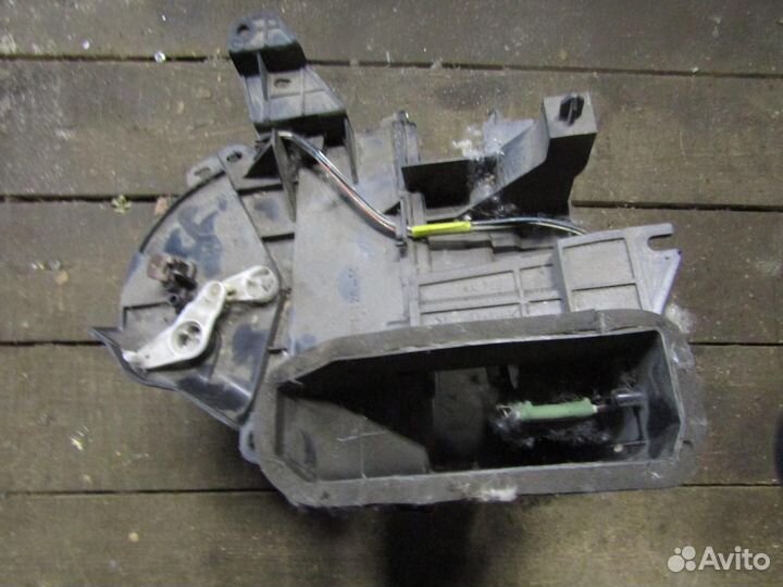 Корпус отопителя Corolla E12 2001-2006