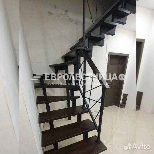 Лестница на второй этаж