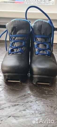 Лыжные ботинки детские 34 размер