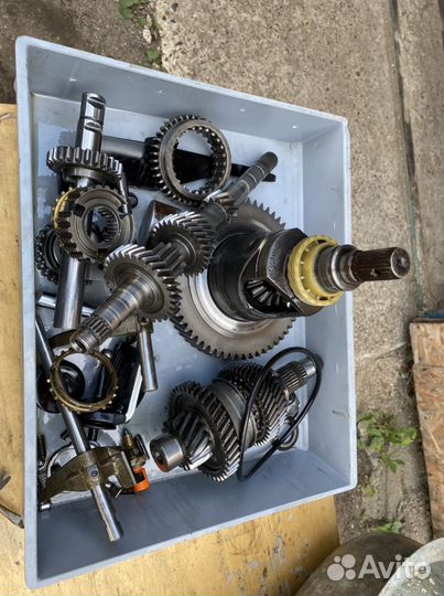 Запчасти на МКПП рено mitsubishi carisma