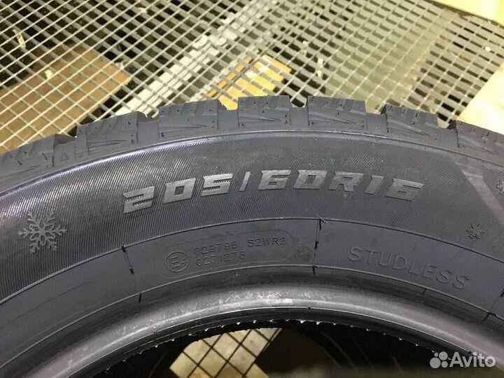 Windforce Snowblazer 205/60 R16 92H