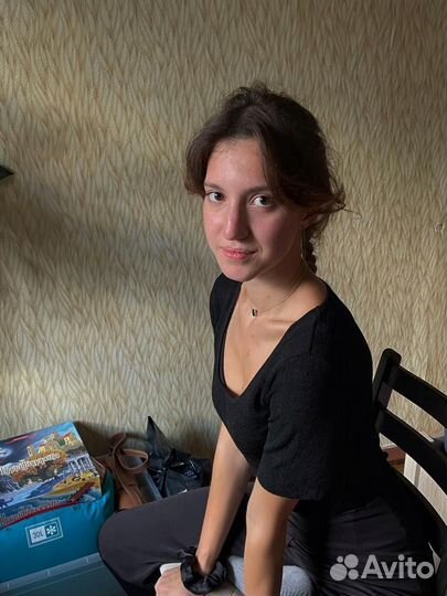 Преподаватель по рисованию