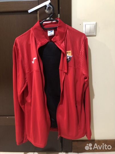 Спортивный костюм