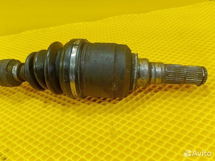 Привод левый Nissan Maxima A33 VQ20DE 2003