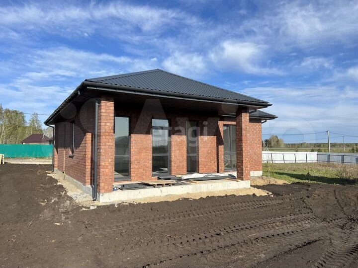 Дом 107 м² на участке 8,3 сот.