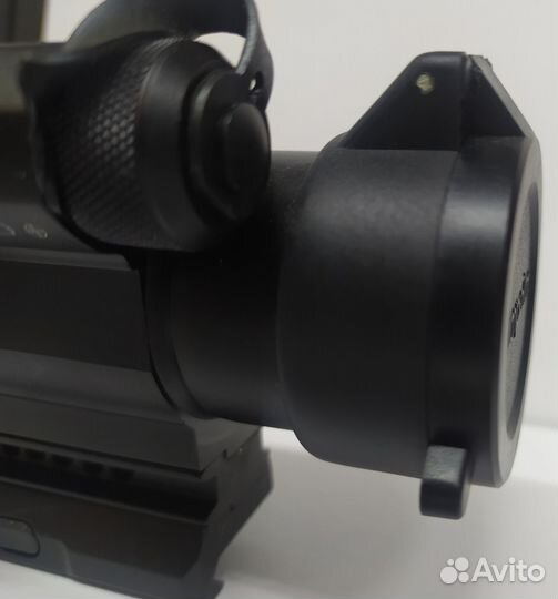 Коллиматорный прицел закрытый М4 1х40