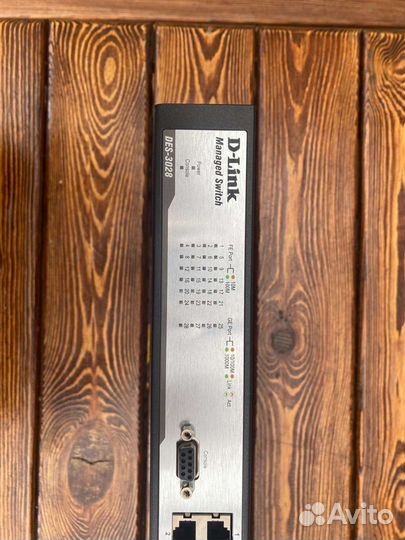 Коммутатор D-link DES-3028