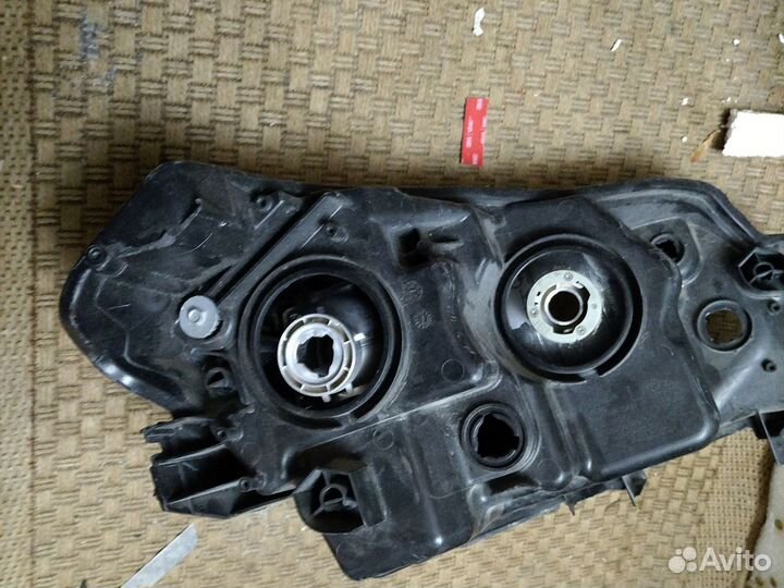 Фара Suzuk Vitara 2014-2025 левая на запчасти