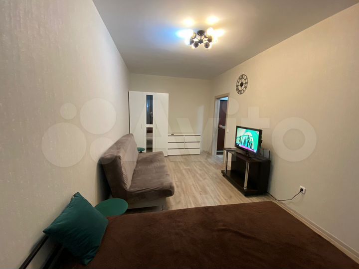 1-к. квартира, 32 м², 8/9 эт.