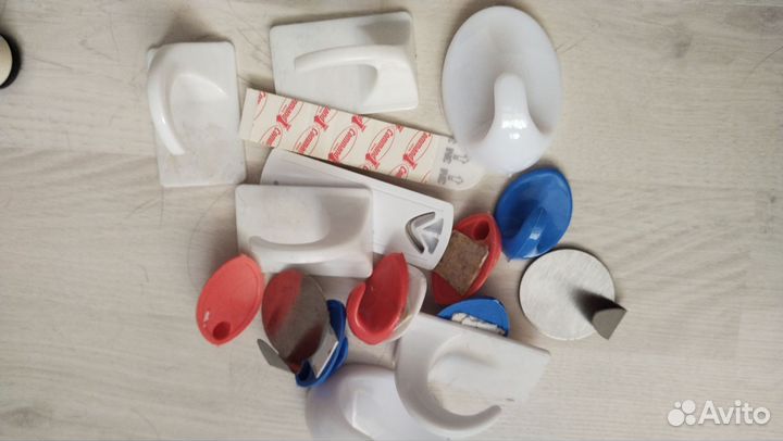 Стопор дверной, уголки для полок, крючки