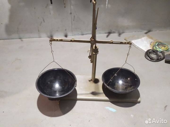 Лабораторные весы