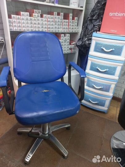 Парикмахерское кресло бу