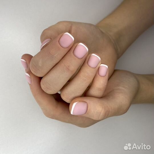 Маникюр, брови