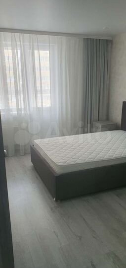 3-к. квартира, 80 м², 8/17 эт.