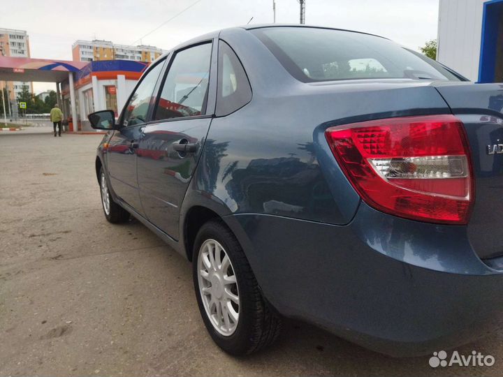LADA Granta 1.6 МТ, 2015, 124 000 км