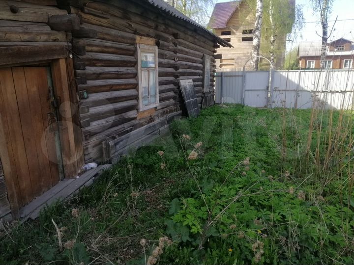 Дом 27 м² на участке 3 сот.