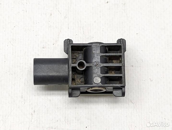 Датчик удара w164 ML-class 642.940 3.0 11.2006