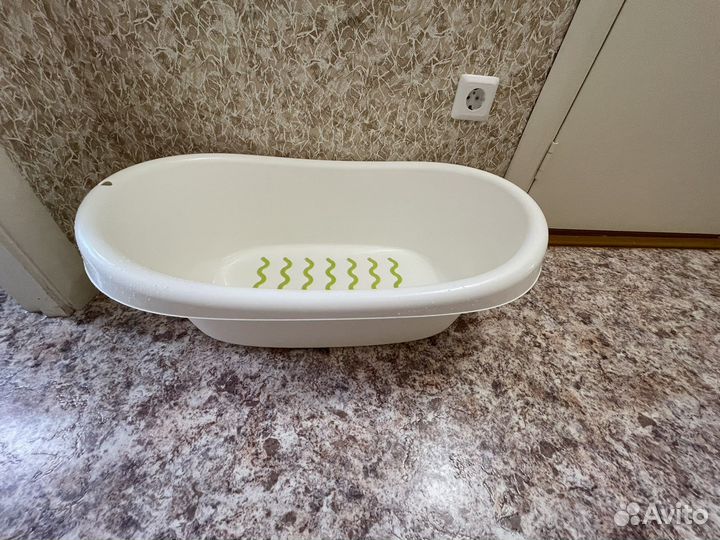 Ванночка для купания с горкой