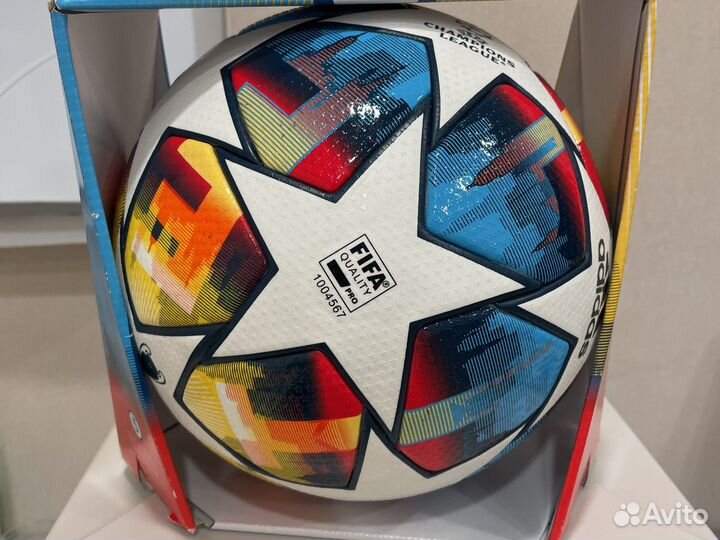 Футбольный мяч adidas H57815