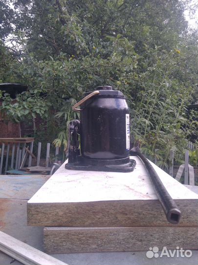 Домкрат гидравлический 16тонн